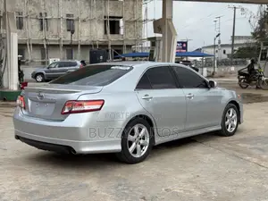 Toyota Camry SE V6 4dr Sedan (3.5L 6cyl 6AM) 2009 Silver