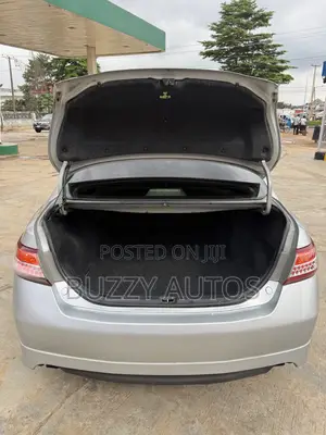 Toyota Camry SE V6 4dr Sedan (3.5L 6cyl 6AM) 2009 Silver