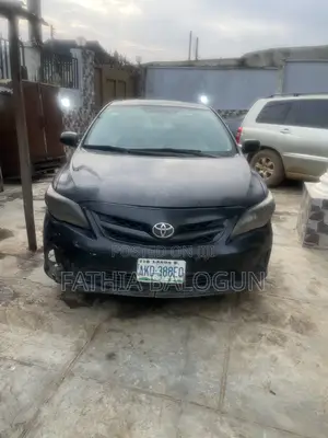 Toyota Corolla LE 4dr Sedan (1.8L 4cyl 4A) 2012 Black