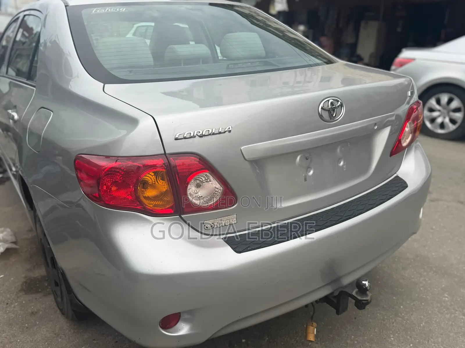 Toyota Corolla LE 4dr Sedan (1.8L 4cyl 4A) 2010 Silver