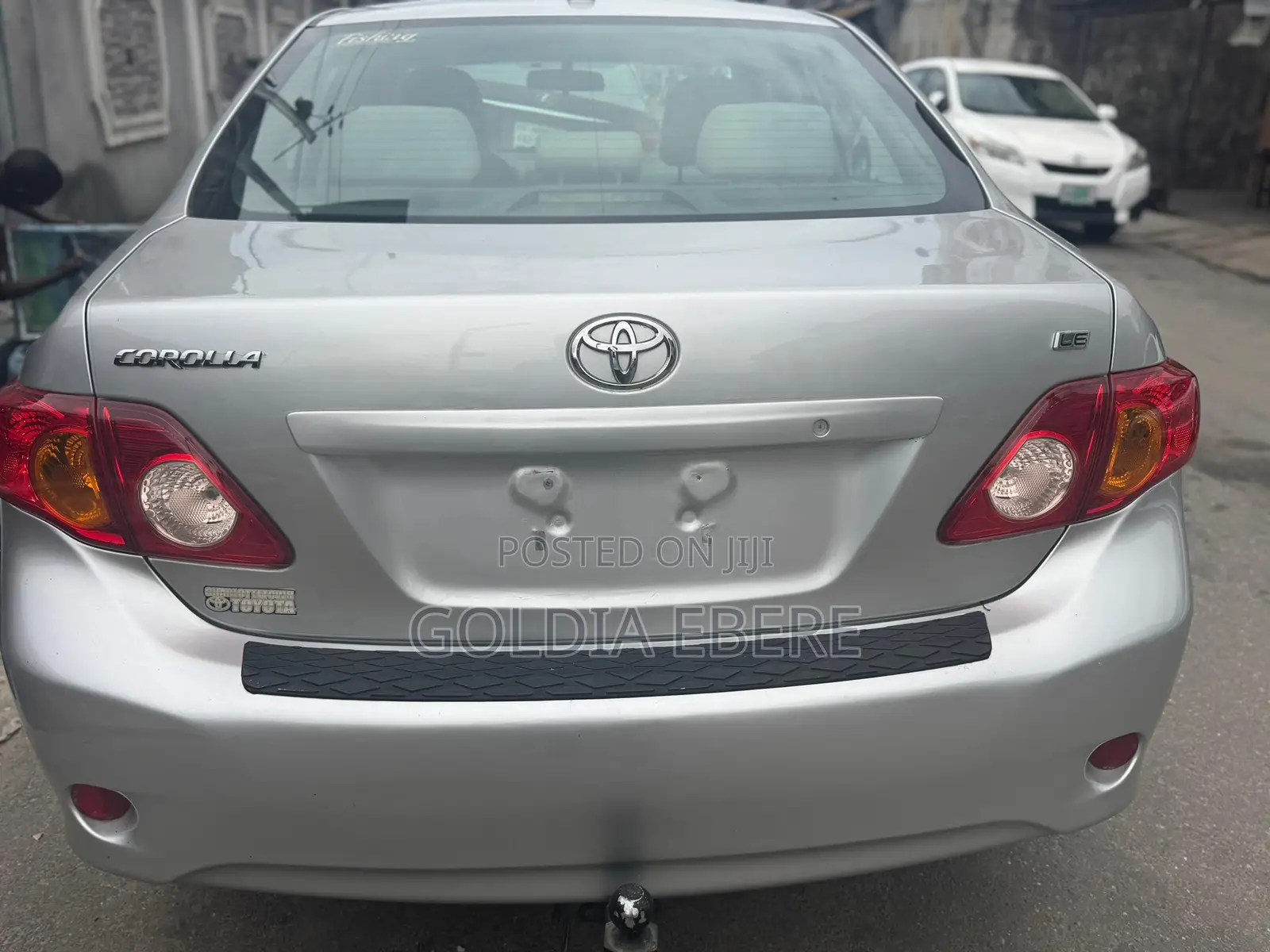 Toyota Corolla LE 4dr Sedan (1.8L 4cyl 4A) 2010 Silver