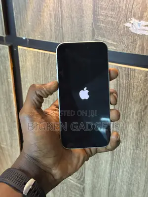 Apple iPhone 15 128 GB Green