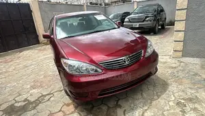 Toyota Camry LE 4dr Sedan (2.4L 4cyl 5A) 2005 Red