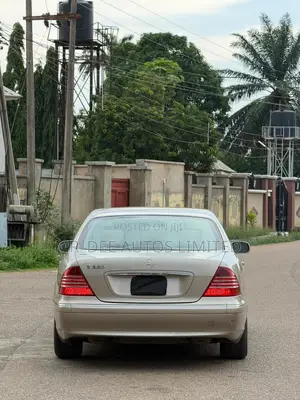Mercedes-Benz S-Class 2010 Gold