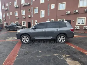 Toyota Highlander Limited 2010 Gray