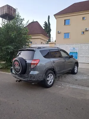 Toyota RAV4 2011