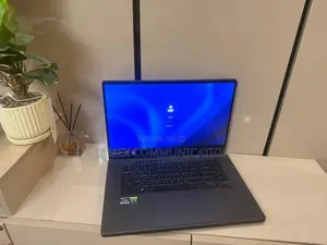Laptop Asus ROG Zephyrus G15 16GB AMD Ryzen 9 SSD 1T