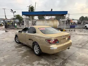 Lexus ES 300 2004 Gold