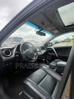 Toyota RAV4 2015 Brown