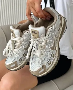 Unisex Sneakers