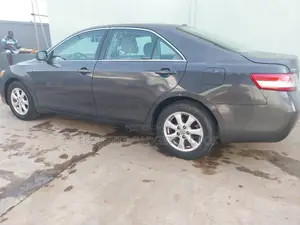 Toyota Camry LE 4dr Sedan (2.5L 4cyl 6A) 2011 Gray