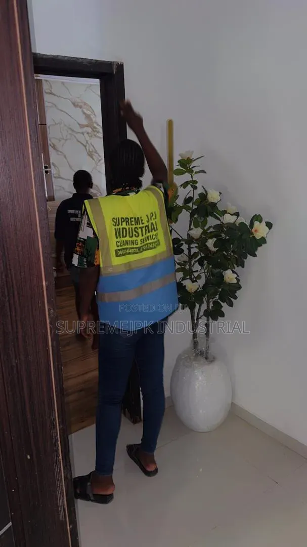 Supreme Cleaning Company