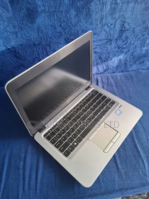 Laptop HP EliteBook 820 8GB Intel Core i5 SSD 256GB