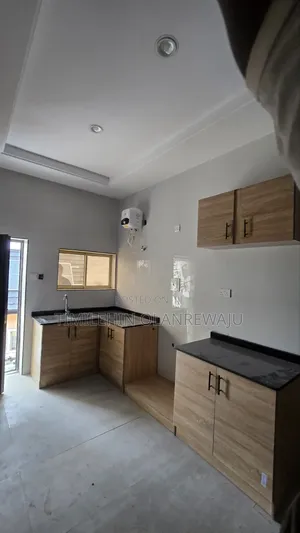 3bdrm Apartment in Akobo Estate Ibadan for rent