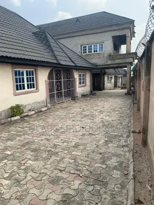 8bdrm Block of Flats in Olope Estate, Abeokuta North for sale