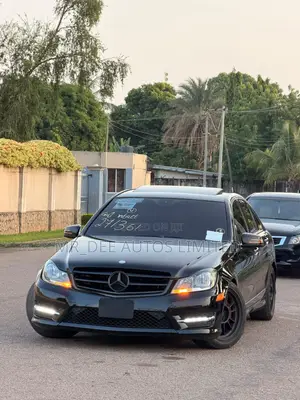 Mercedes-Benz C300 2013 Black