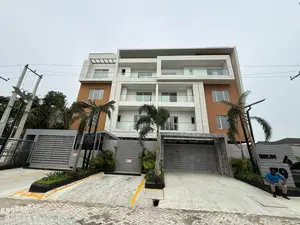 2bdrm Apartment in Lekki Phase 1 for rent