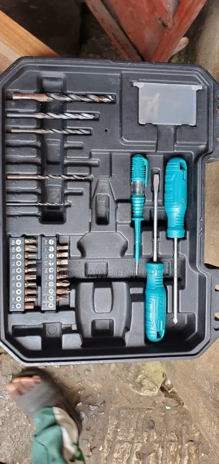 Total 12v Cordless Drill Tool Kit