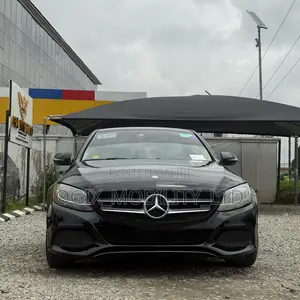 Mercedes-Benz C300 2016 Black