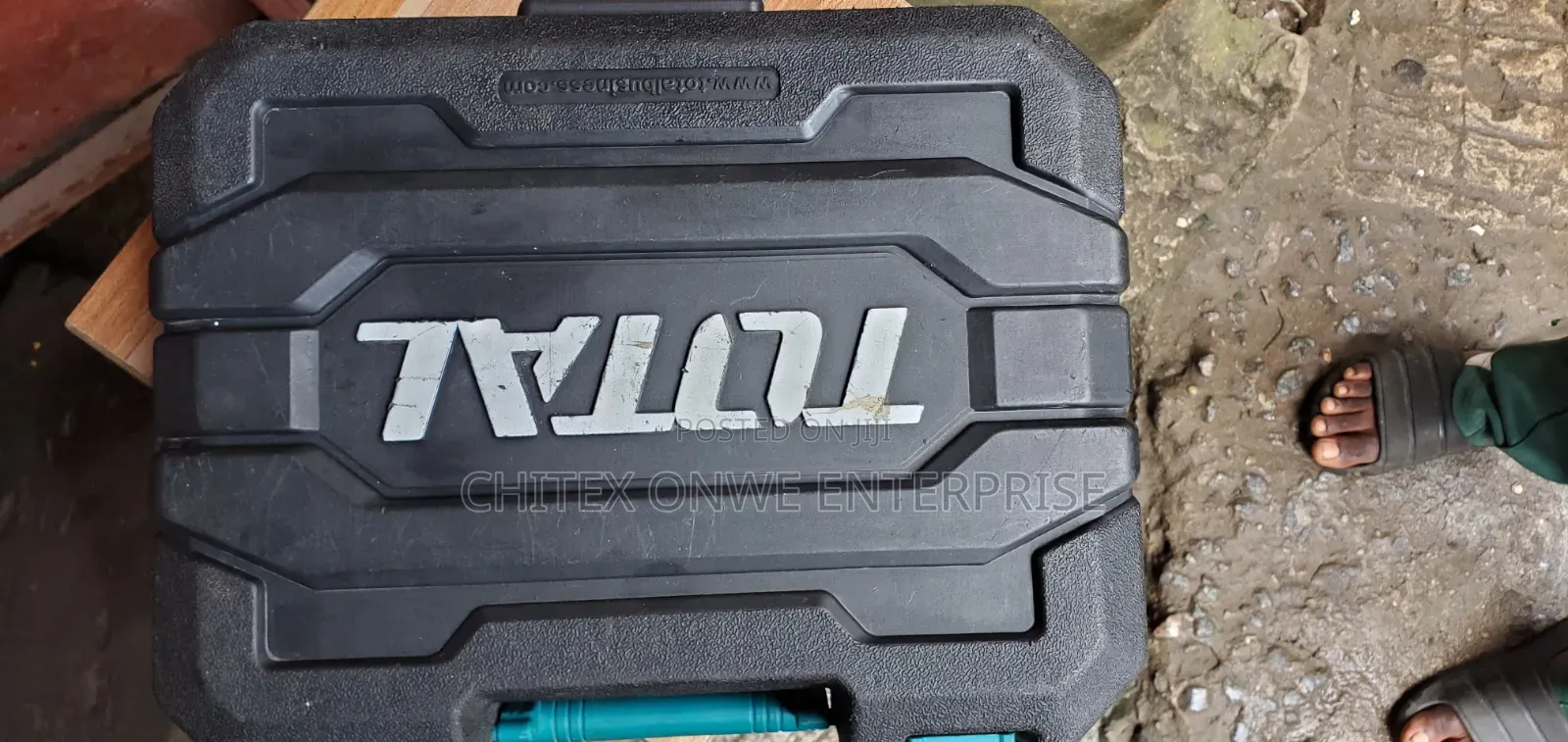 Total 12v Cordless Drill Tool Kit