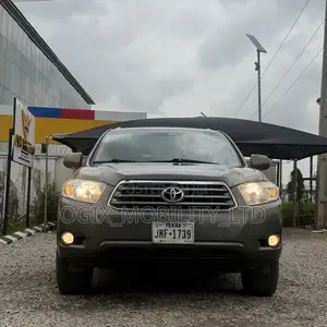 Toyota Highlander 2010 Green