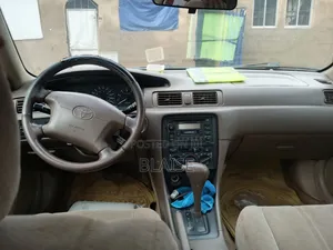 Toyota Camry 2001 White