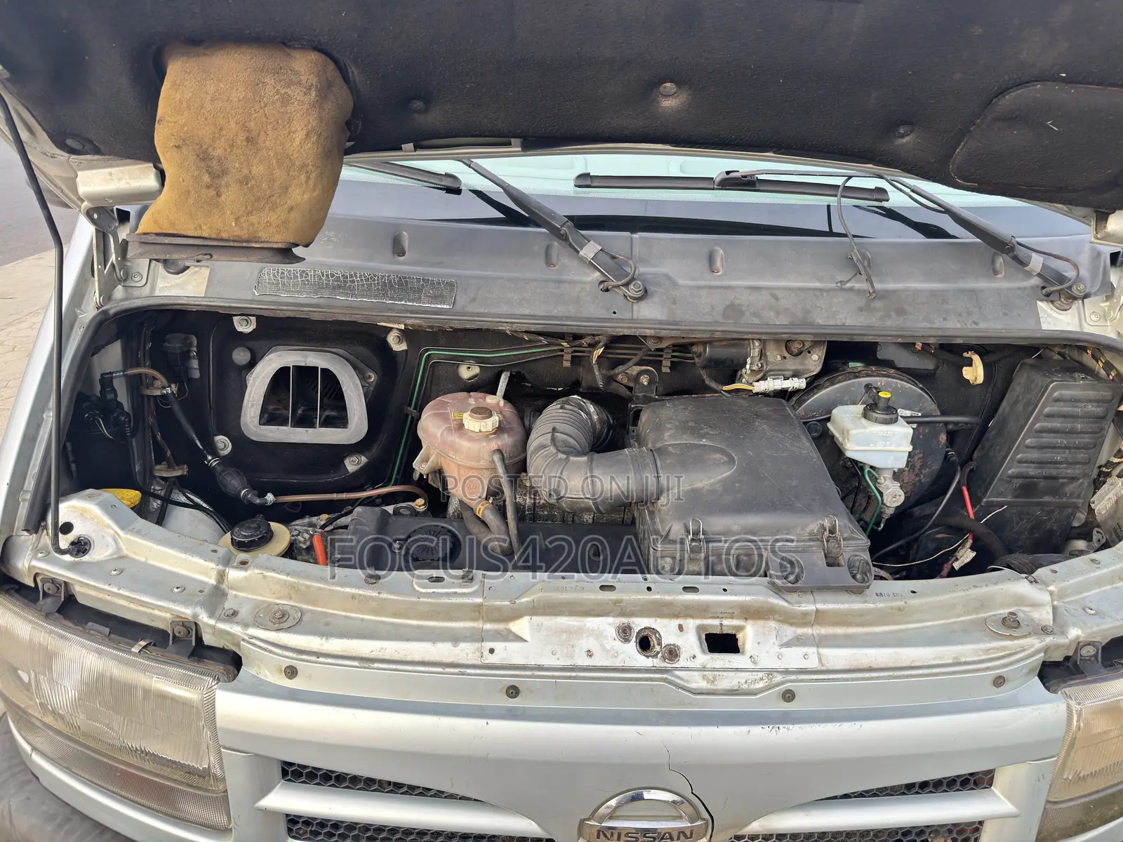 Nissan Caravan (Urvan) 2008 Silver