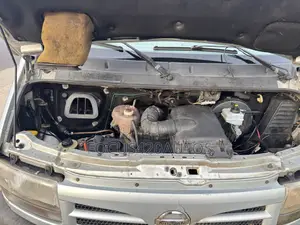 Nissan Caravan (Urvan) 2008 Silver