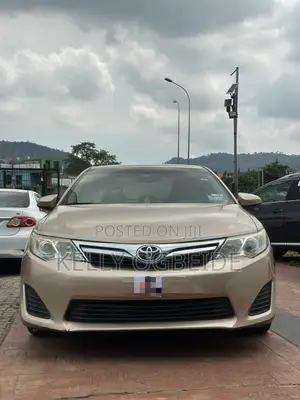 Toyota Camry 2013 Gold