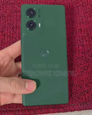 New Motorola G96 256 GB Green
