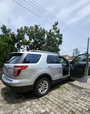 Ford Explorer 2013 Silver