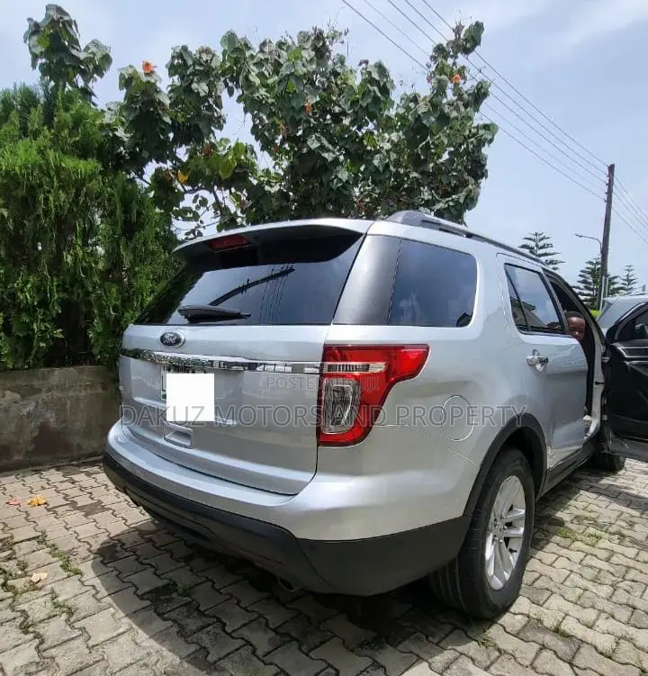 Ford Explorer 2013 Silver