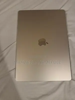 New Laptop Apple MacBook Air 2023 M2 8GB Intel Core i7 SSD 500GB