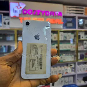 Apple iPhone XR 64 GB White