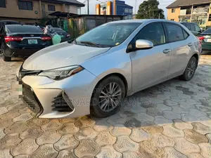 Toyota Corolla LE 4dr Sedan (1.8L 4cyl 4A) 2012 Silver