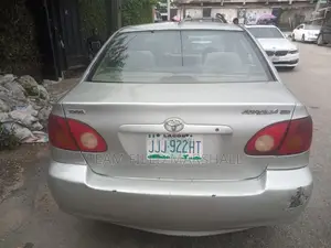 Toyota Corolla Sedan Automatic 2004 Silver