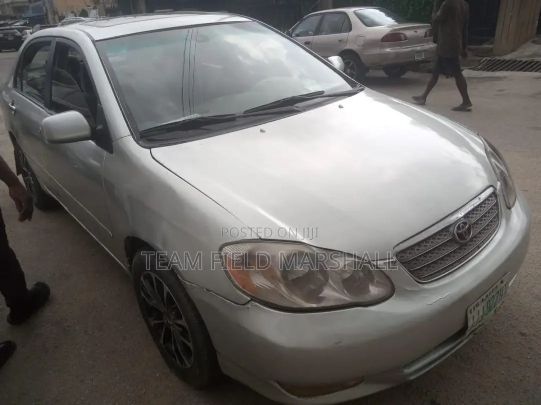 Toyota Corolla Sedan Automatic 2004 Silver