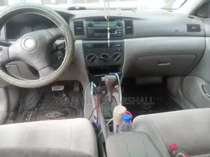 Toyota Corolla Sedan Automatic 2004 Silver