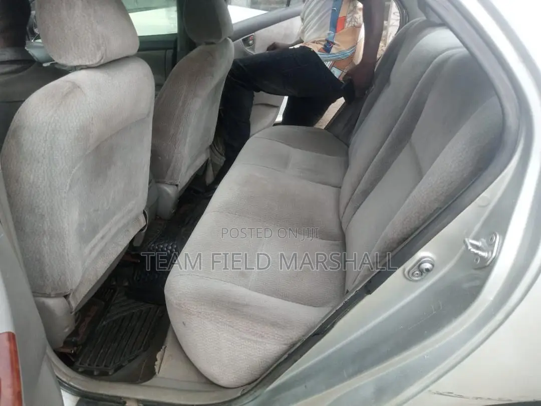 Toyota Corolla Sedan Automatic 2004 Silver