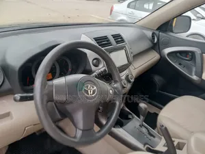 Toyota RAV4 2.5 Sport 2010