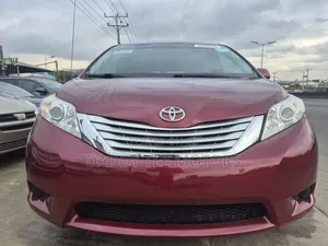 Toyota Sienna LE FWD 8-Passenger 2013 Burgundy