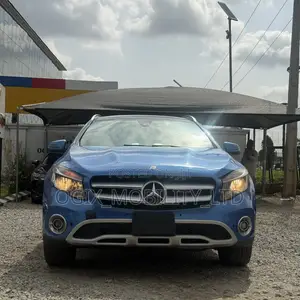 Mercedes-Benz GLA-Class 2016 Blue