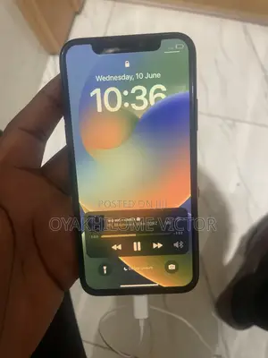Apple iPhone X 64 GB Black