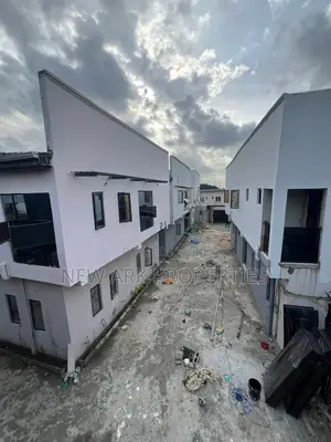 Mini Flat in Roverbs Court, Obanikoro for sale