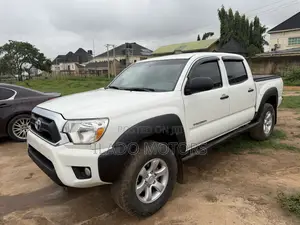Toyota Tacoma 2015 White