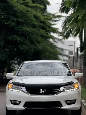 Honda Accord Touring V-6 4dr Sedan (3.5L 6cyl 6A) 2015 White