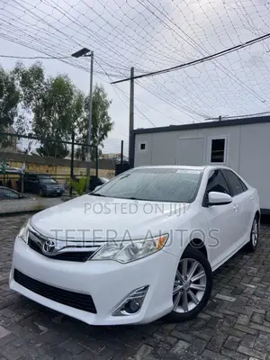 Toyota Camry XLE V6 4dr Sedan (3.5L 6cyl 6A) 2012 White