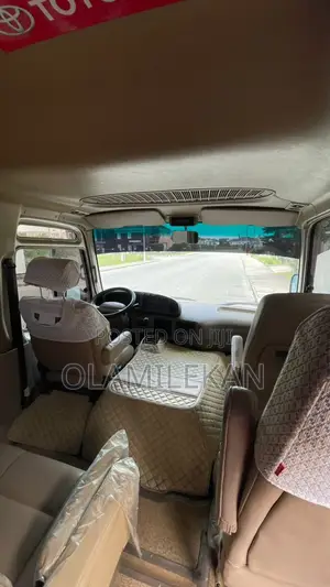 Toyota Coaster 2017 Gold