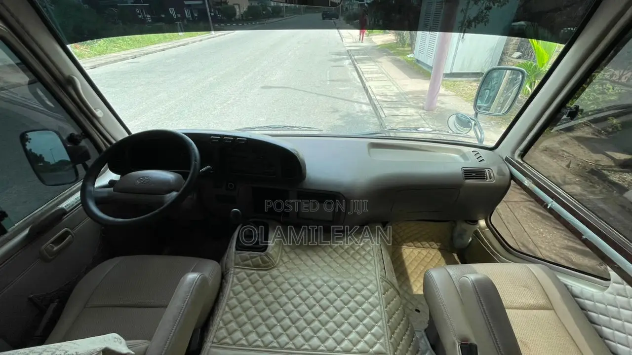 Toyota Coaster 2017 Gold
