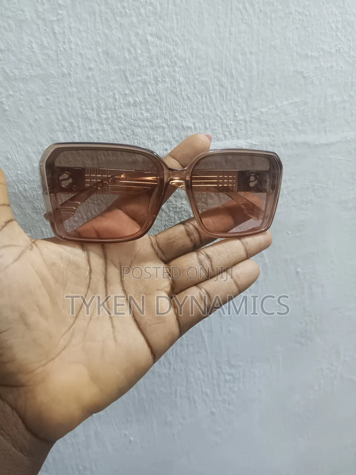 Female Fashion Glasses -Brown